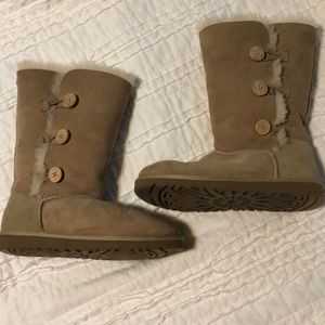 Tall Ugg Bailey Button